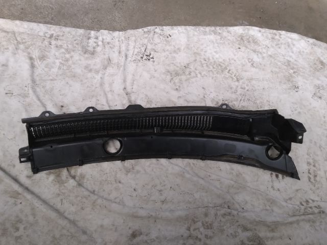 bontott SUZUKI KIZASHI Levélrács