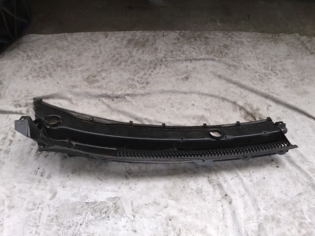 bontott SUZUKI KIZASHI Levélrács