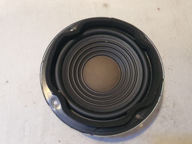 bontott SUZUKI KIZASHI Mélynyomó Hangszóró