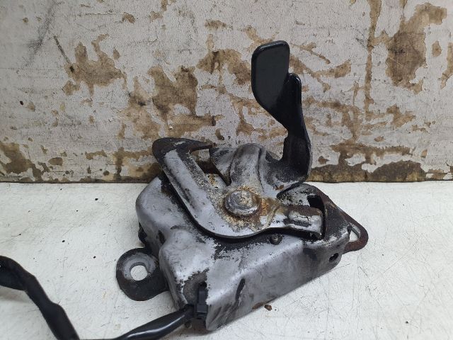 bontott SUZUKI KIZASHI Motorháztető Zárszerkezet