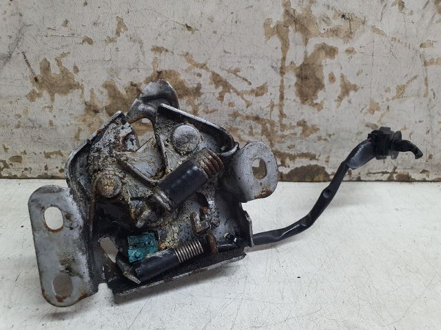 bontott SUZUKI KIZASHI Motorháztető Zárszerkezet