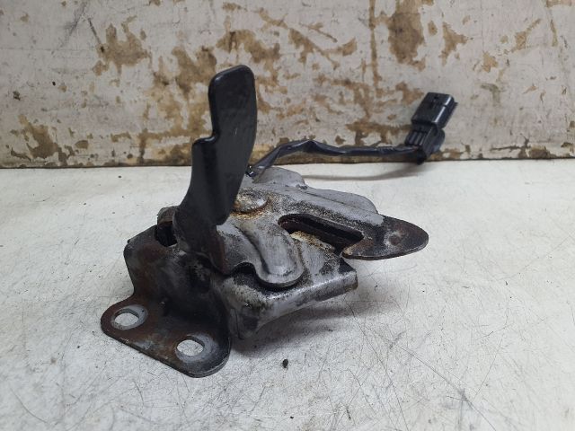 bontott SUZUKI KIZASHI Motorháztető Zárszerkezet