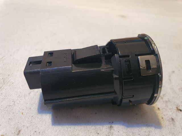 bontott SUZUKI KIZASHI Start / Stop Indító Gomb