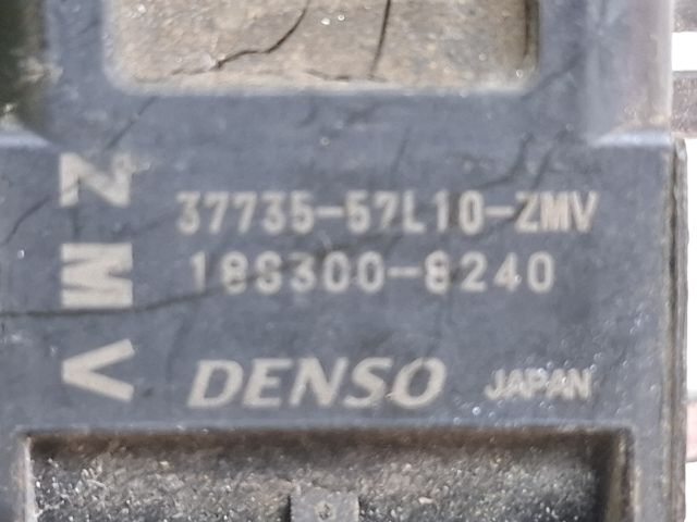 bontott SUZUKI KIZASHI Tolatóradar Fej