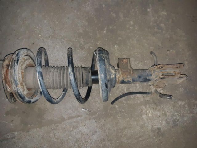 bontott SUZUKI LIANA Bal első Lengéscsillapító