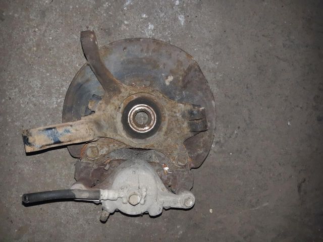 bontott SUZUKI LIANA Jobb első Csonkállvány Kerékaggyal