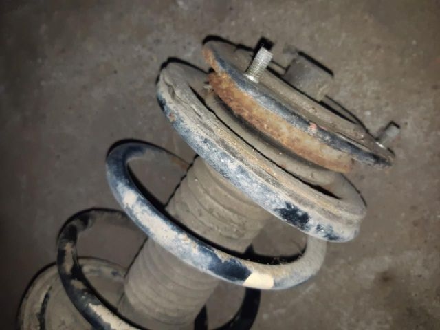 bontott SUZUKI LIANA Jobb első Lengéscsillapító