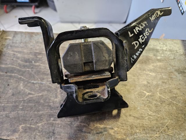 bontott SUZUKI LIANA Motor Tartó Bak (Fém)