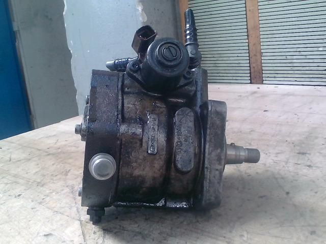 bontott SUZUKI LIANA Nagynyomású Szivattyú