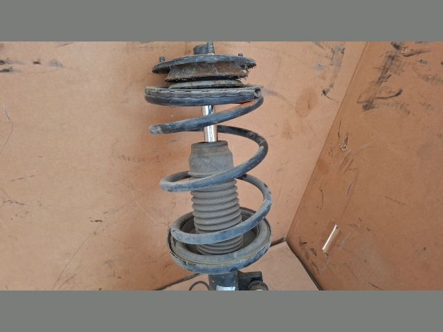 bontott SUZUKI LIANA Jobb első Gólyaláb (Lengécsillapító, Rugó)