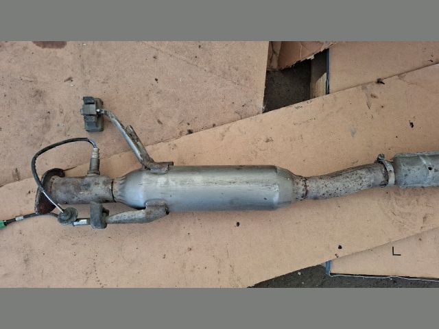 bontott SUZUKI LIANA Középső Kipufogó Cső