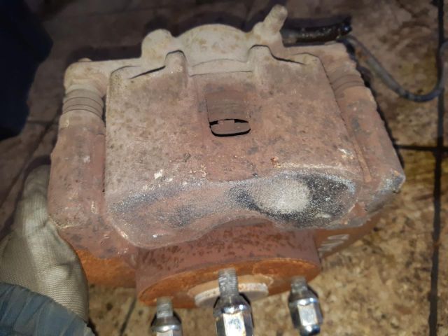 bontott SUZUKI LIANA Bal első Csonkállvány Kerékaggyal