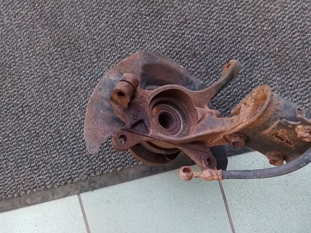 bontott SUZUKI LIANA Bal első Csonkállvány Kerékaggyal