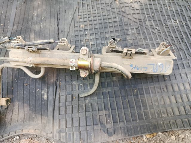 bontott SUZUKI LIANA Porlasztó Sor / Híd