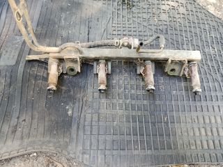 bontott SUZUKI LIANA Porlasztó Sor / Híd