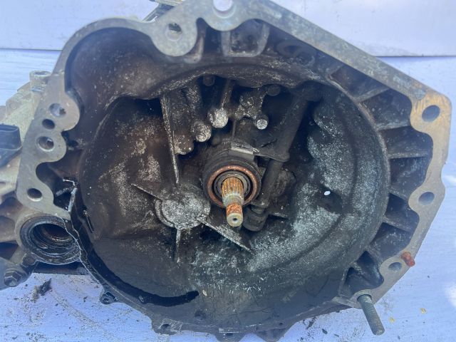 bontott SUZUKI LIANA Váltó (Mechanikus)