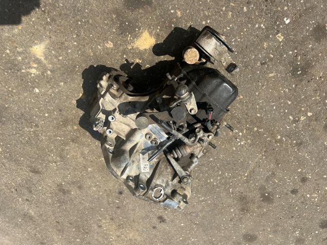 bontott SUZUKI LIANA Váltó (Mechanikus)