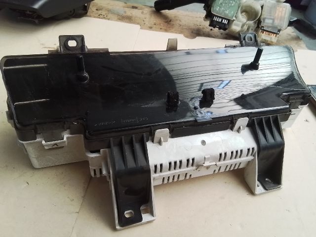 bontott SUZUKI LIANA Kilométeróra