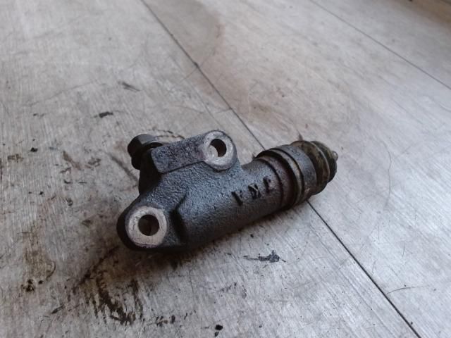 bontott SUZUKI LIANA Kuplung Munkahenger