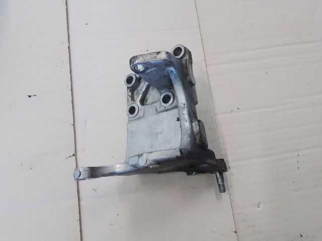 bontott SUZUKI LIANA Motor Tartó Bak (Fém)