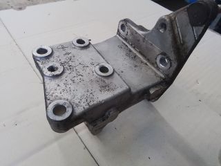 bontott SUZUKI LIANA Motor Tartó Bak (Fém)