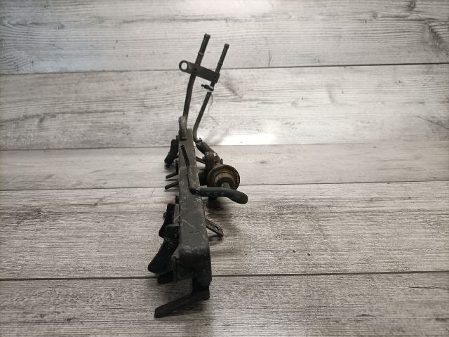 bontott SUZUKI LIANA Porlasztó Sor / Híd