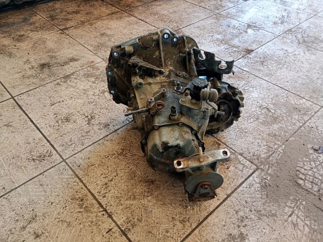 bontott SUZUKI LIANA Váltó (Mechanikus)