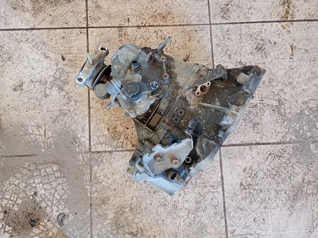 bontott SUZUKI LIANA Váltó (Mechanikus)