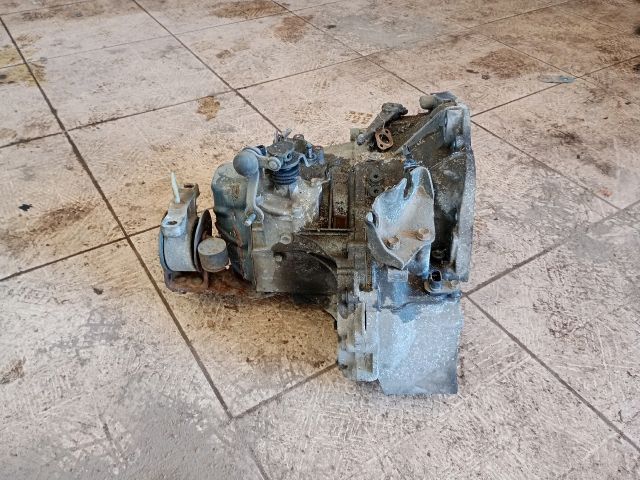 bontott SUZUKI LIANA Váltó (Mechanikus)