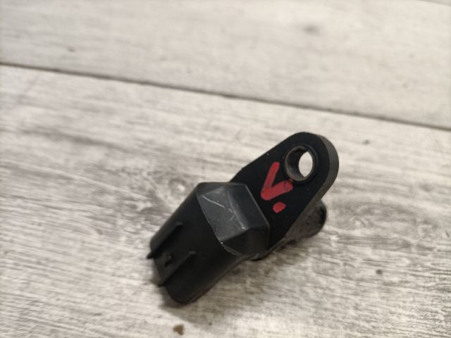 bontott SUZUKI LIANA Vezérműtengely Fordulatszám Jeladó