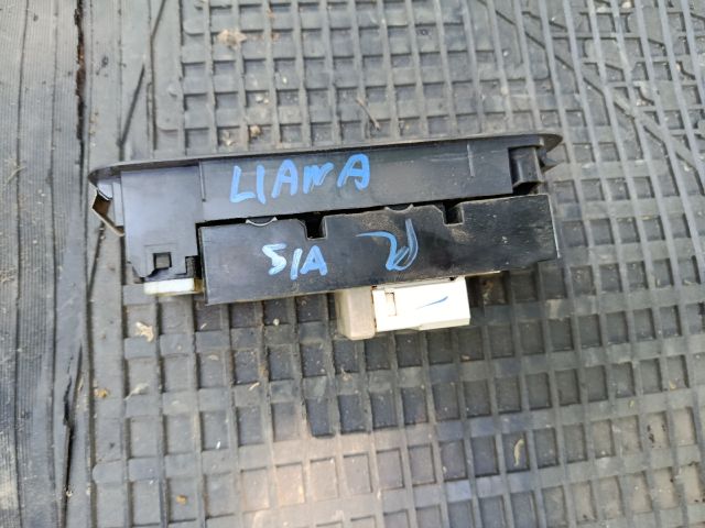 bontott SUZUKI LIANA Ablakemelő Kapcsoló Négyes / Kettes