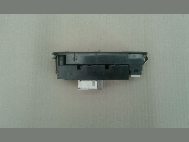 bontott SUZUKI LIANA Ablakemelő Kapcsoló Négyes / Kettes