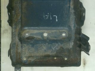 bontott SUZUKI LIANA Akkumulátor Tartó