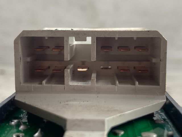 bontott SUZUKI LIANA Bal első Ablakemelő Kapcsoló