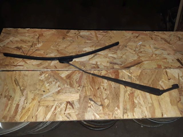 bontott SUZUKI LIANA Bal első Ablaktörlő Kar