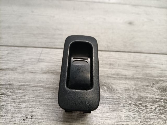 bontott SUZUKI LIANA Bal hátsó Ablakemelő Kapcsoló