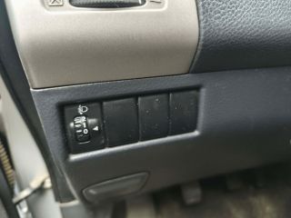 bontott SUZUKI LIANA Bal hátsó Ablakemelő Kapcsoló