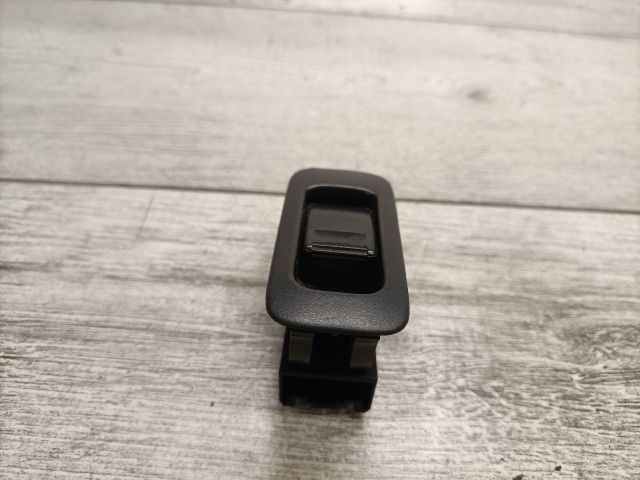 bontott SUZUKI LIANA Bal hátsó Ablakemelő Kapcsoló