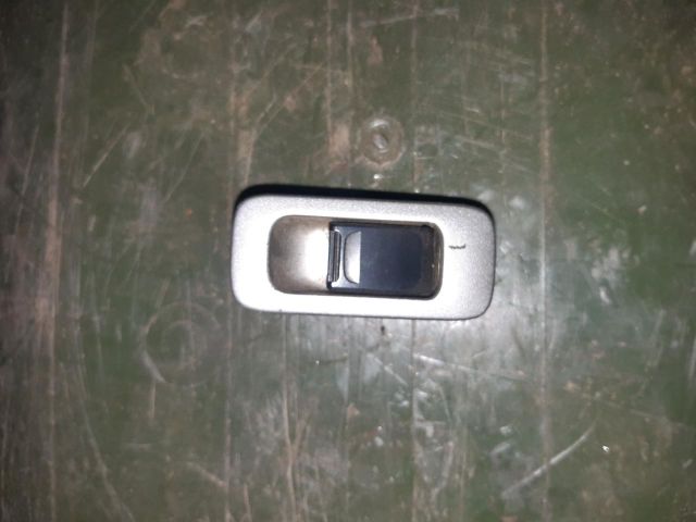 bontott SUZUKI LIANA Bal hátsó Ablakemelő Kapcsoló