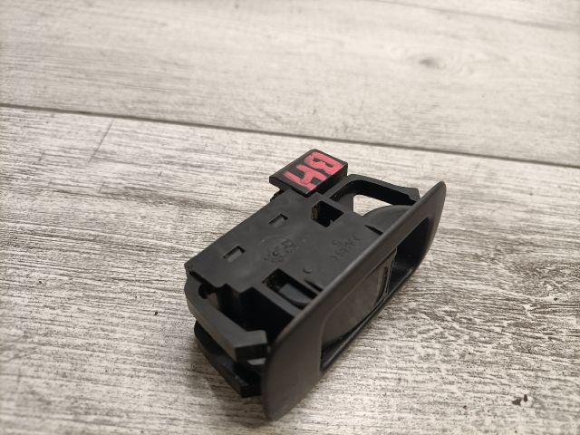 bontott SUZUKI LIANA Bal hátsó Ablakemelő Kapcsoló