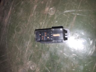 bontott SUZUKI LIANA Bal hátsó Ablakemelő Kapcsoló