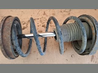 bontott SUZUKI LIANA Bal hátsó Gólyaláb (Lengécsillapító, Rugó)