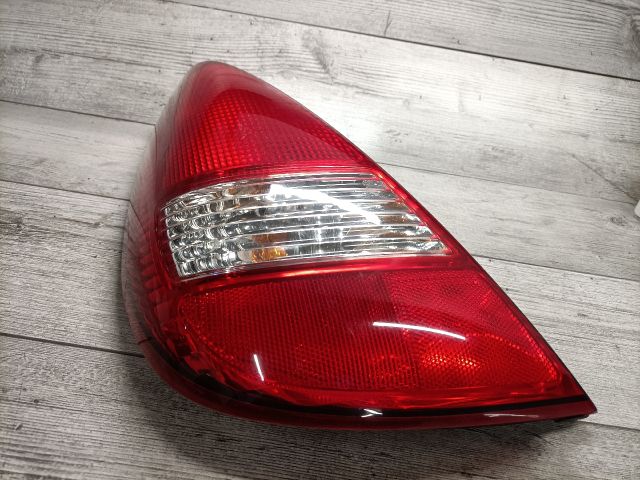 bontott SUZUKI LIANA Bal Hátsó Lámpa