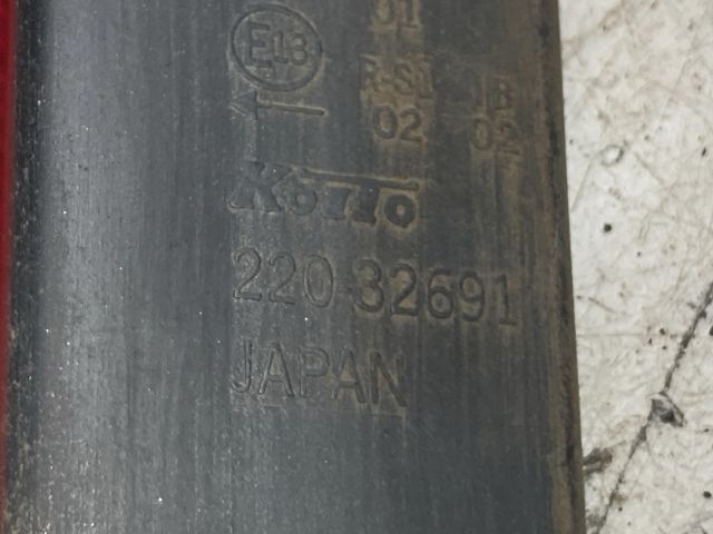 bontott SUZUKI LIANA Bal Hátsó Lámpa