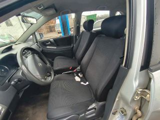 bontott SUZUKI LIANA Csomagtérajtó Kilincs