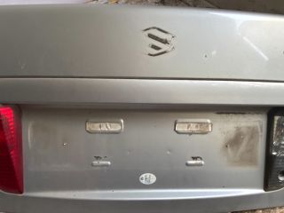 bontott SUZUKI LIANA Csomagtérajtó (Üres lemez)