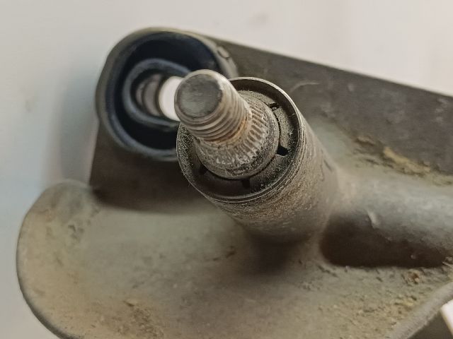 bontott SUZUKI LIANA Első Ablaktörlő Szerkezet Motorral