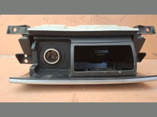 bontott SUZUKI LIANA Első Hamutartó