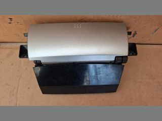 bontott SUZUKI LIANA Első Hamutartó