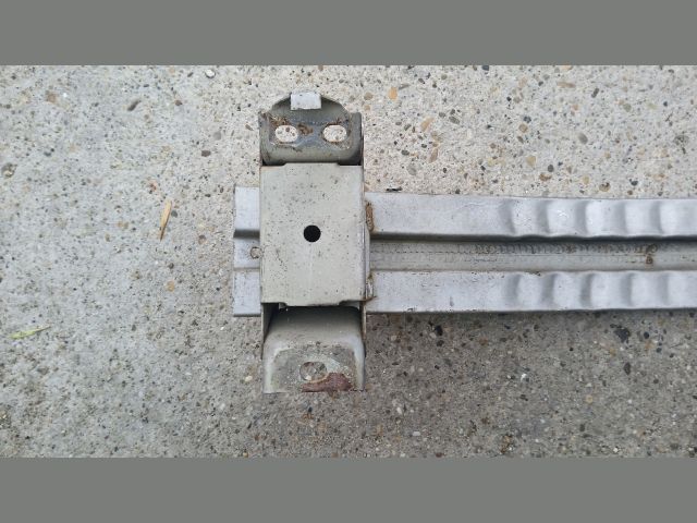 bontott SUZUKI LIANA Első Lökhárító Merevítő (Fém)